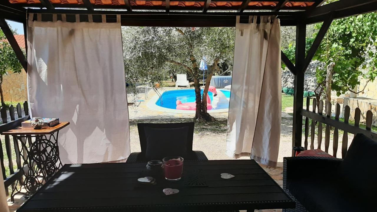 הוילה פונאנט Holiday House Pulina מראה חיצוני תמונה