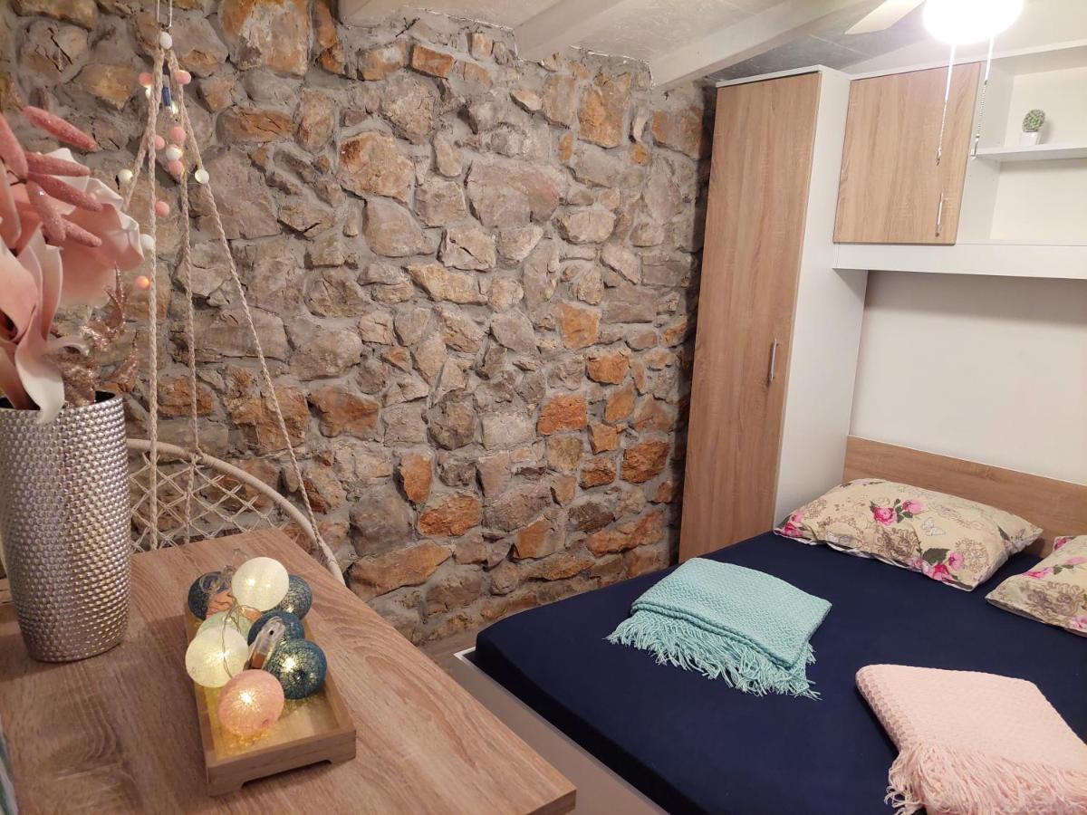 פונאנט Holiday House Pulina מראה חיצוני תמונה
