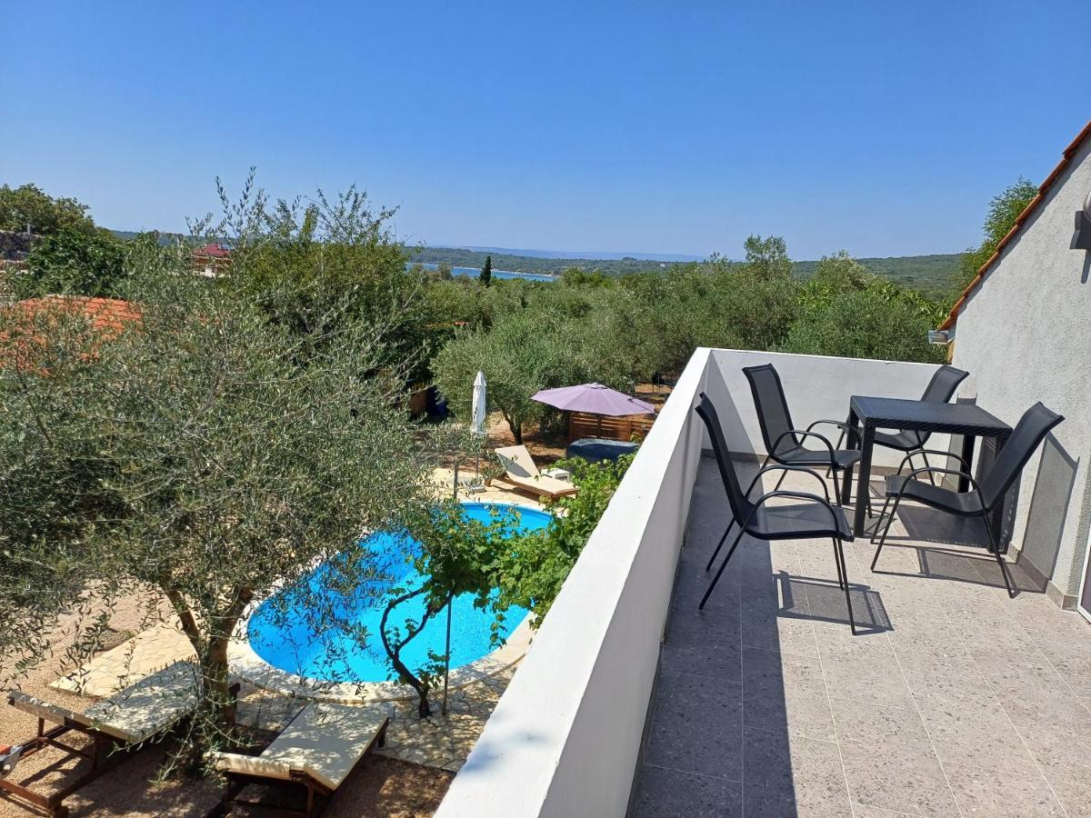 פונאנט Holiday House Pulina מראה חיצוני תמונה