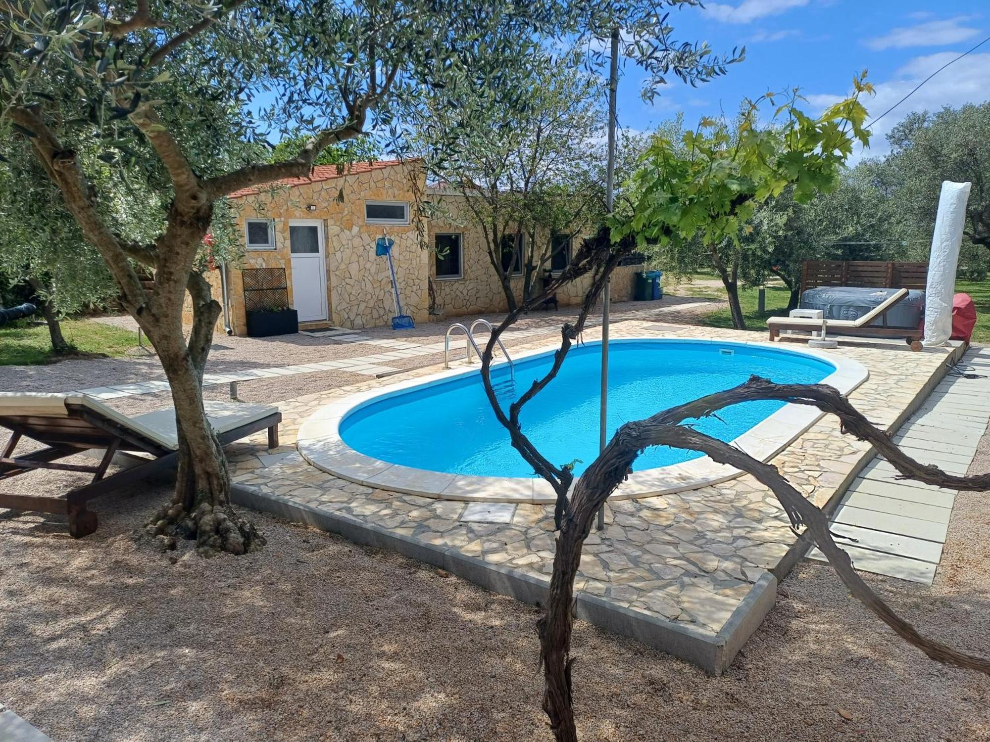 הוילה פונאנט Holiday House Pulina מראה חיצוני תמונה